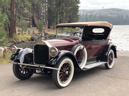 Pierce Arrow 1922 Series 33 4 passenger touring