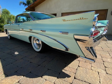 1959 Pomtiac Bonneville left side from back
