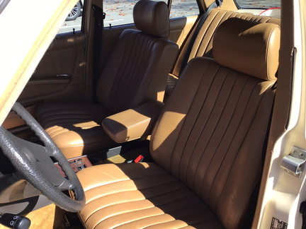 300D interior